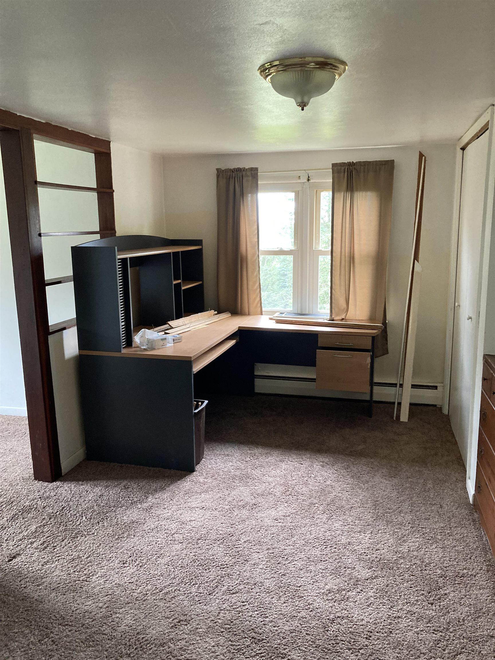 17850 Caledonia Road Caledonia, IL 61011 - Photo 11 of 20 a room with a bed and a table