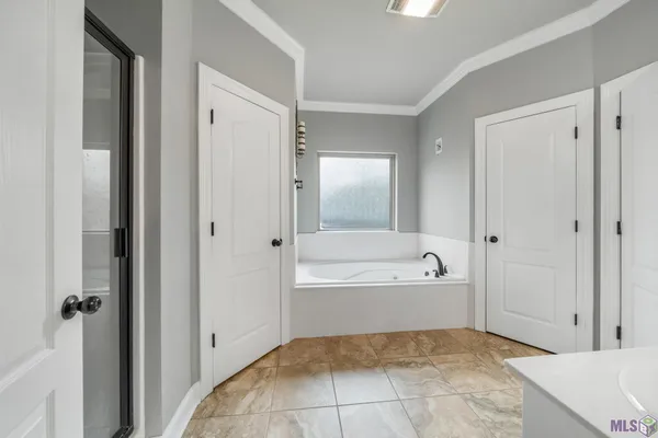 $349,999 | 10210 Indian Creek Drive, Denham Springs, LA 70726
