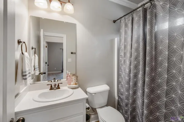 $349,999 | 10210 Indian Creek Drive, Denham Springs, LA 70726