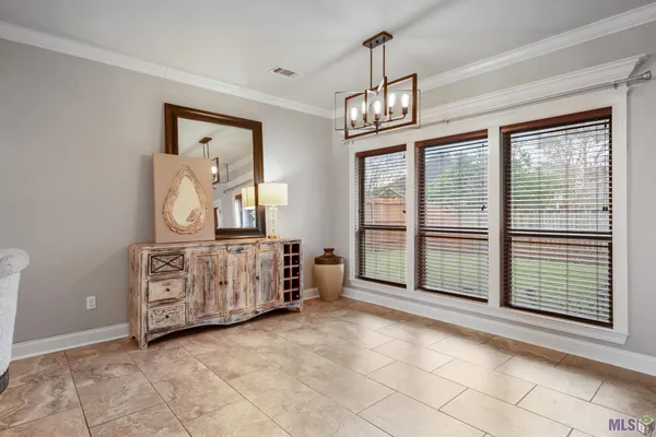 $349,999 | 10210 Indian Creek Drive, Denham Springs, LA 70726