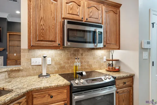 $349,999 | 10210 Indian Creek Drive, Denham Springs, LA 70726