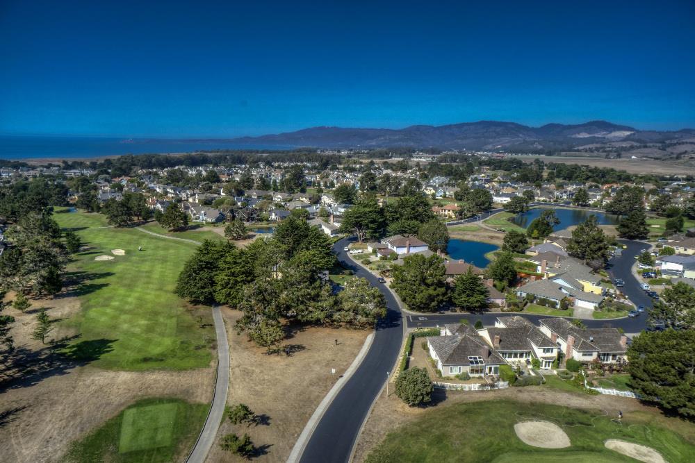 451 Winged Foot Road Half Moon Bay, CA 94019 - Photo 8 of 24 Gallery Image 8