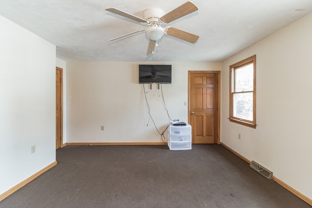 1 West Belcher Road, Unit B Foxboro, MA 02035 - Photo 18 of 23