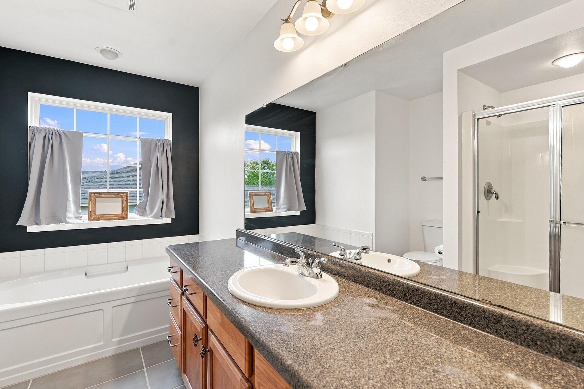 N173W20130 Raymond Road Jackson, WI 53037 - Photo 23 of 44 Master Bath
