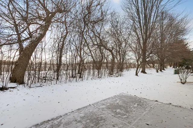 $339,900 | 2286 Meadowcroft Lane, Grayslake, IL 60030