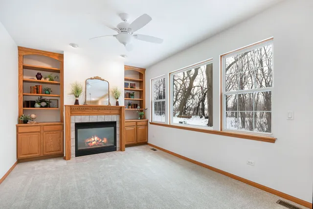 $339,900 | 2286 Meadowcroft Lane, Grayslake, IL 60030