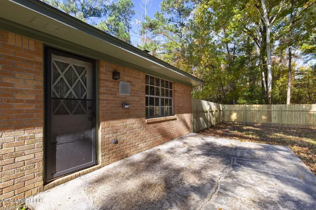 $179,000 | 408 Hollyberry Drive, Clinton, MS 39056