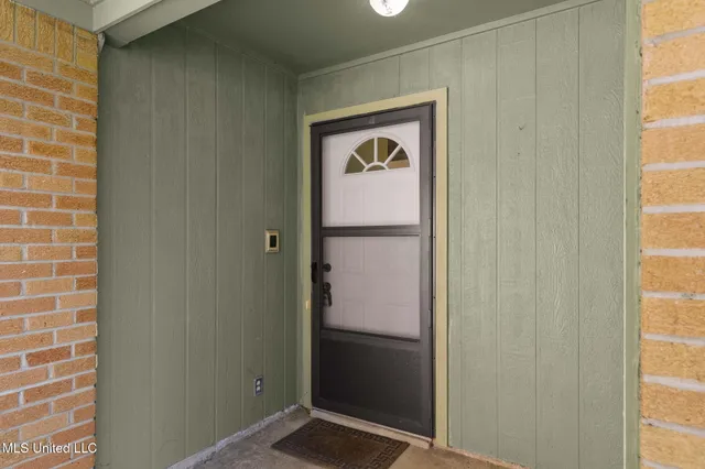 $179,000 | 408 Hollyberry Drive, Clinton, MS 39056