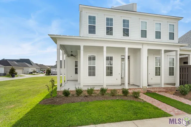 $2,900 | 10758 Moss Grove Lane, Baton Rouge, LA 70810