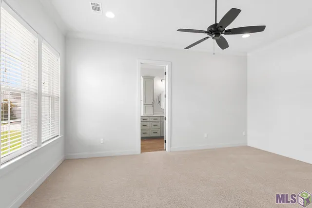 $2,900 | 10758 Moss Grove Lane, Baton Rouge, LA 70810