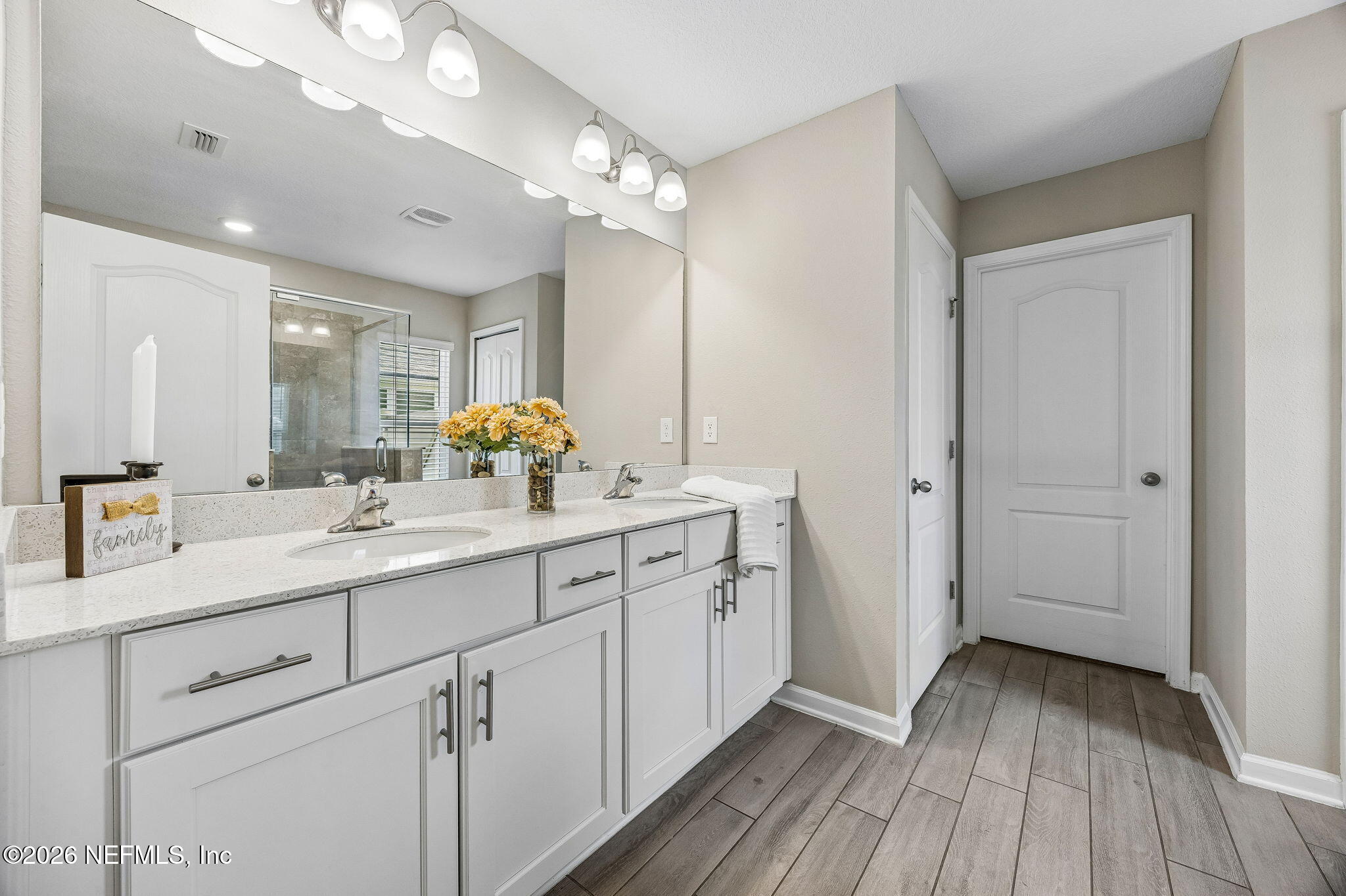 65908 Edgewater Drive Yulee, FL 32097 - Photo 17 of 49 Primary Bathroom