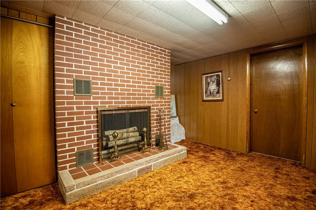 519 North Hermitage Road Hermitage, PA 16148 - Photo 30 of 38 a view of empty room with a fireplace