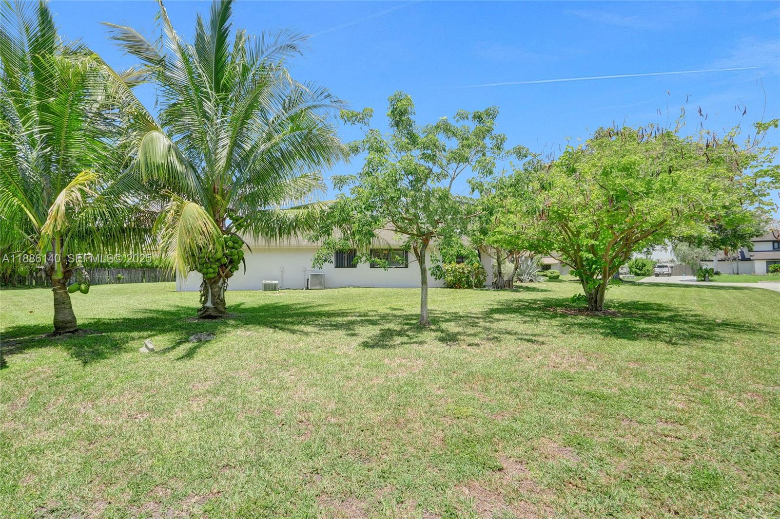 14940 Southwest 164th Terrace Miami, FL 33187 - Photo 15 of 73