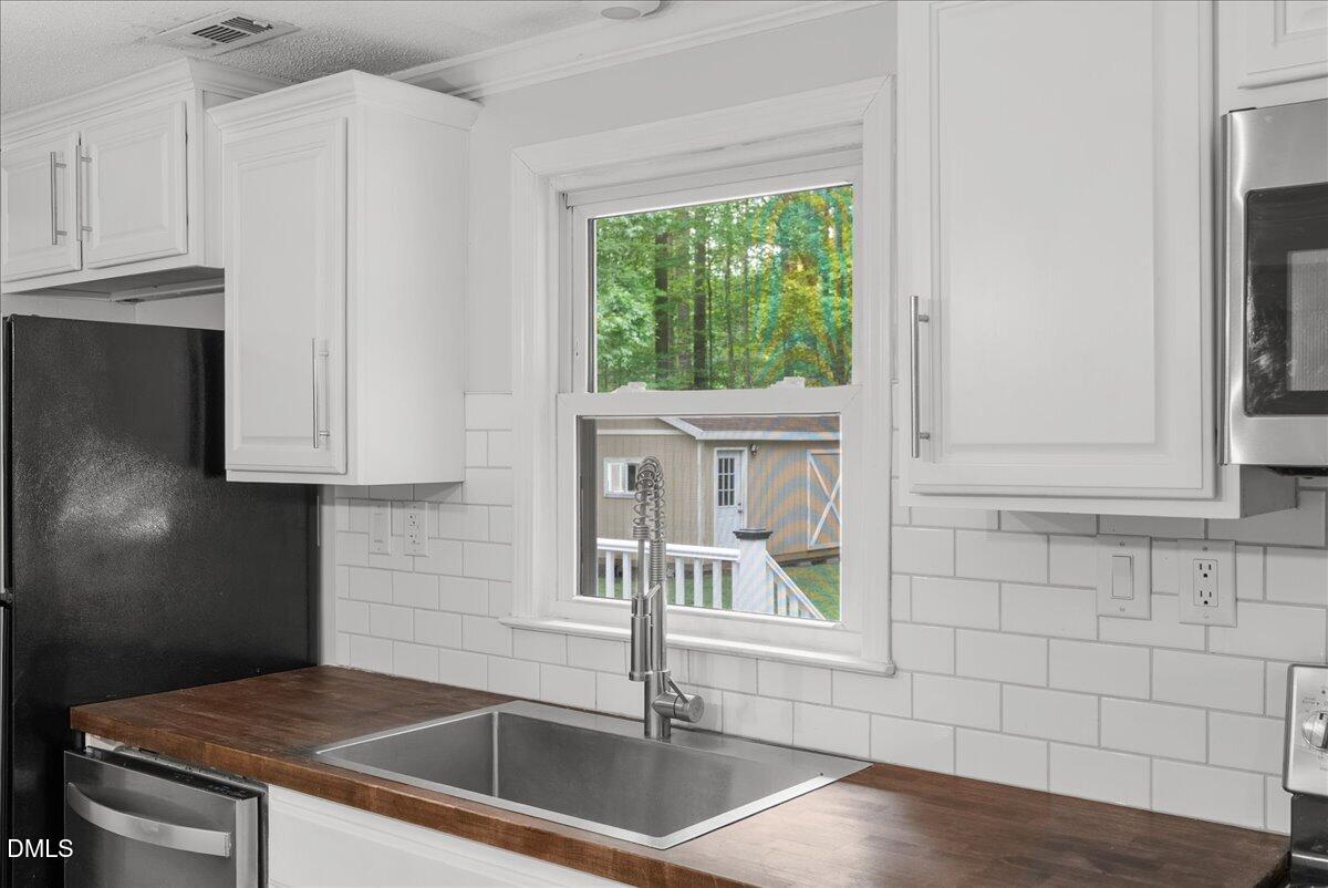 1379 Briggs Road Henderson, NC 27537 - Photo 12 of 28 19-DSC05061