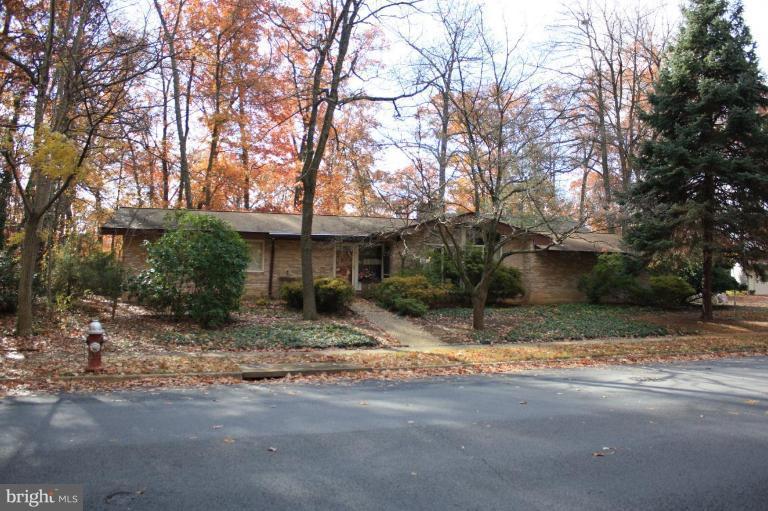 1701 Red Oak Circle Reston, VA 20190 - Photo 12 of 17 Exterior #2