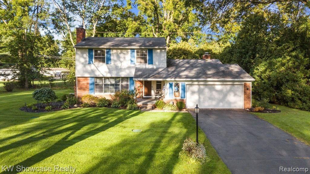 7122 Springridge Road West Bloomfield, MI 48322 - Photo 2 of 36