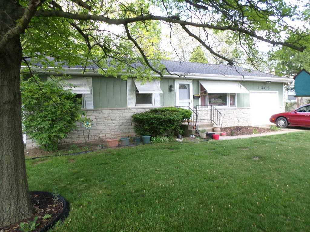 1306 Washington Street Rochester, IN 46975 - Photo 1 of 13 Gallery Image 1