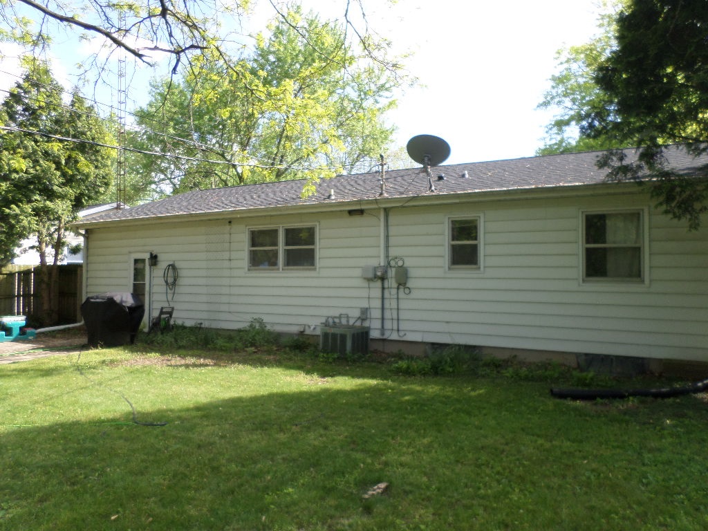 1306 Washington Street Rochester, IN 46975 - Photo 2 of 13 Gallery Image 2
