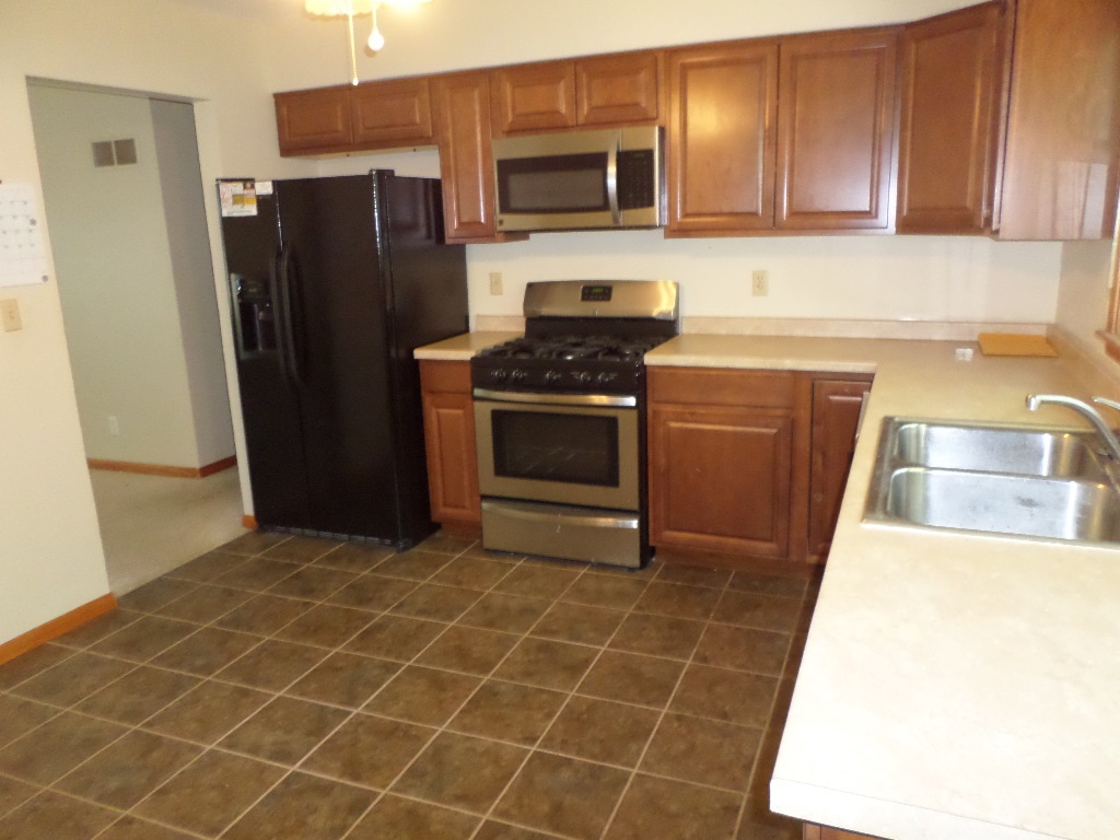 1306 Washington Street Rochester, IN 46975 - Photo 3 of 13 Gallery Image 3