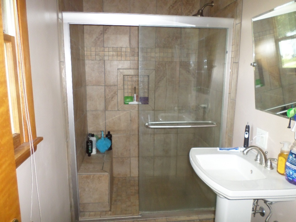 1306 Washington Street Rochester, IN 46975 - Photo 5 of 13 Gallery Image 5