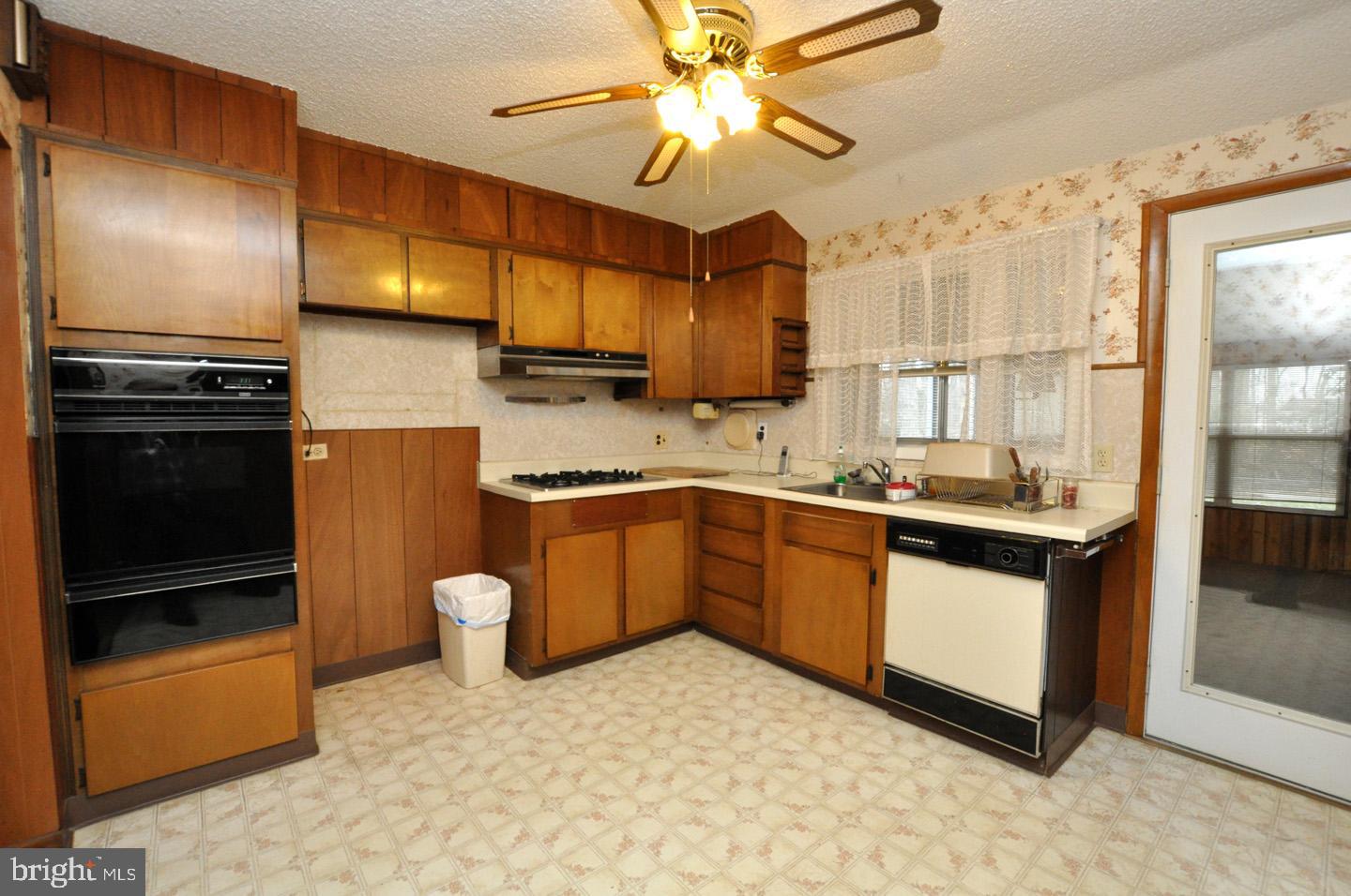 218 Downing Road Somerdale, NJ 08083 - Photo 10 of 28 KITCHEN