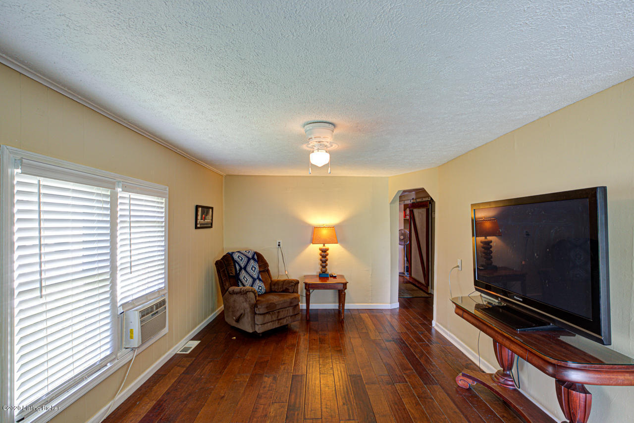 6808_Terry_Rd-5