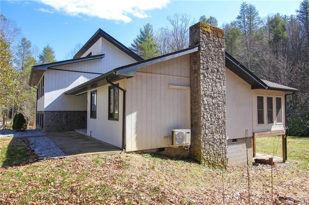 383 English Road Spruce Pine, NC 28777 - Photo 19 of 28 Gallery Image 19