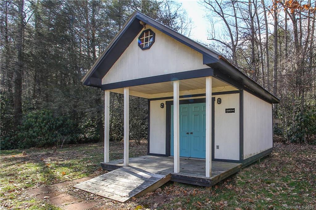 383 English Road Spruce Pine, NC 28777 - Photo 21 of 28 Gallery Image 21