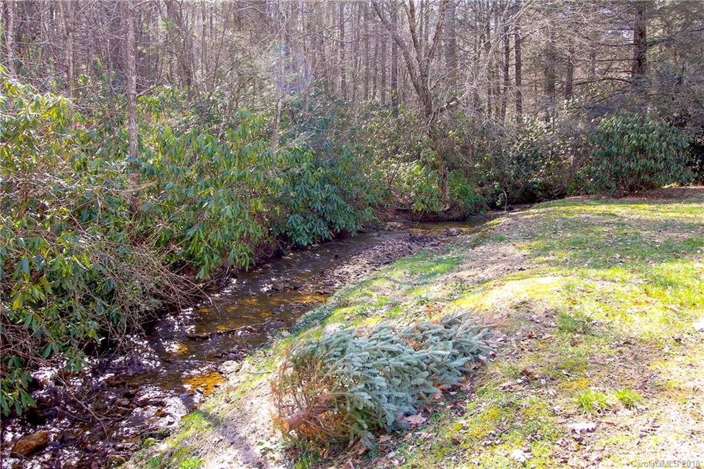 383 English Road Spruce Pine, NC 28777 - Photo 23 of 28 Gallery Image 23