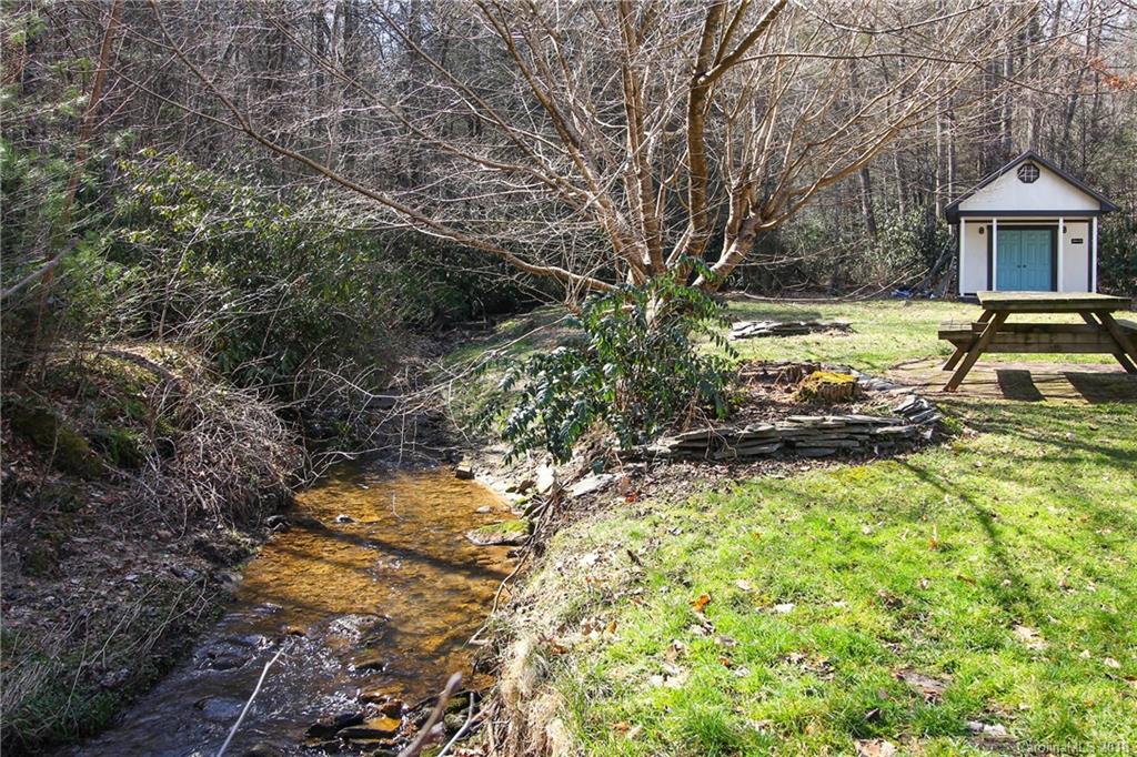 383 English Road Spruce Pine, NC 28777 - Photo 24 of 28 Gallery Image 24