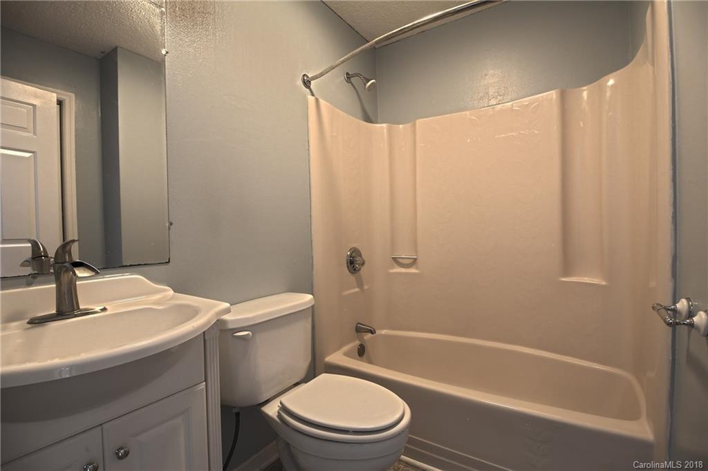 383 English Road Spruce Pine, NC 28777 - Photo 9 of 28 Gallery Image 9