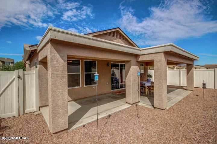8371 West Razorbill Drive Tucson, AZ 85757 - Photo 3 of 14 Gallery Image 3