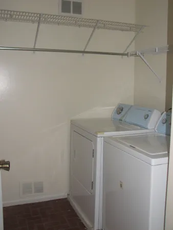 $220,000 | 1166 Northbury Lane, Unit C2, Wheeling, IL 60090