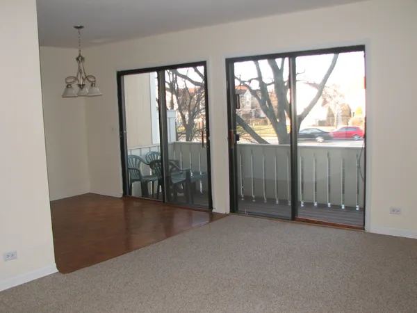 $220,000 | 1166 Northbury Lane, Unit C2, Wheeling, IL 60090