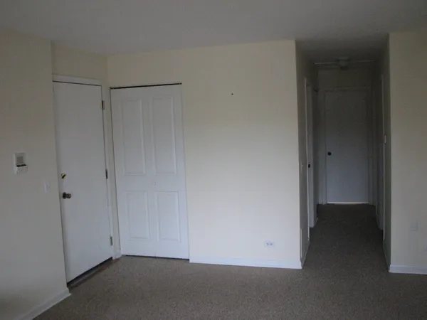 $220,000 | 1166 Northbury Lane, Unit C2, Wheeling, IL 60090