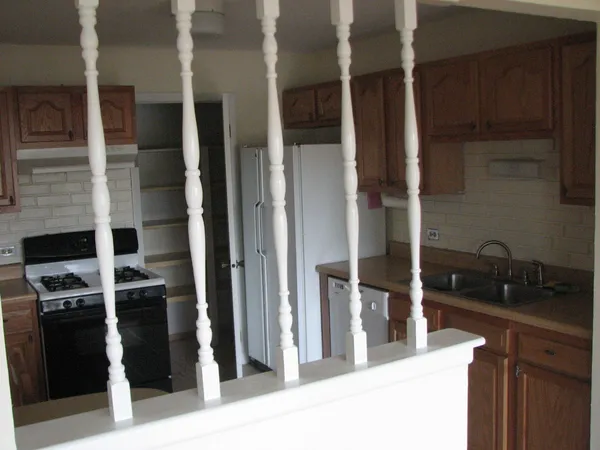 $220,000 | 1166 Northbury Lane, Unit C2, Wheeling, IL 60090