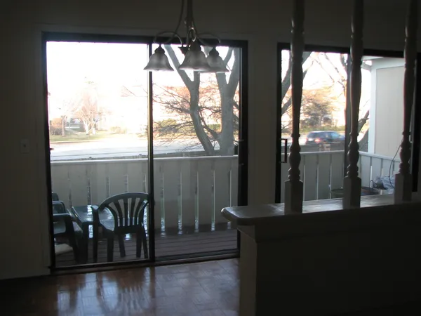 $220,000 | 1166 Northbury Lane, Unit C2, Wheeling, IL 60090