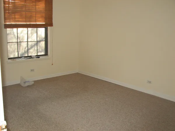 $220,000 | 1166 Northbury Lane, Unit C2, Wheeling, IL 60090