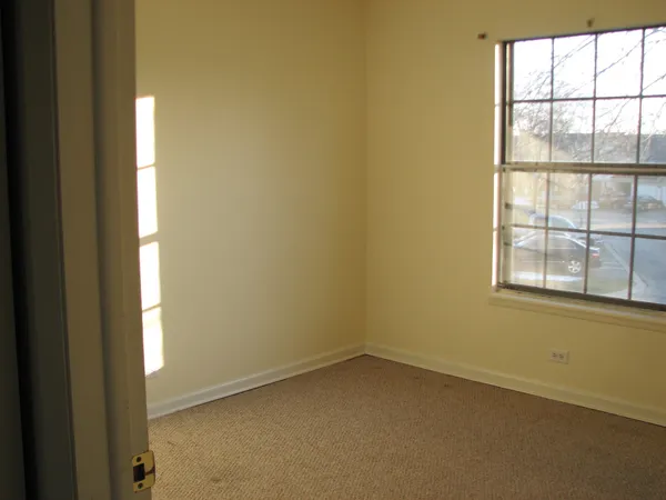 $220,000 | 1166 Northbury Lane, Unit C2, Wheeling, IL 60090