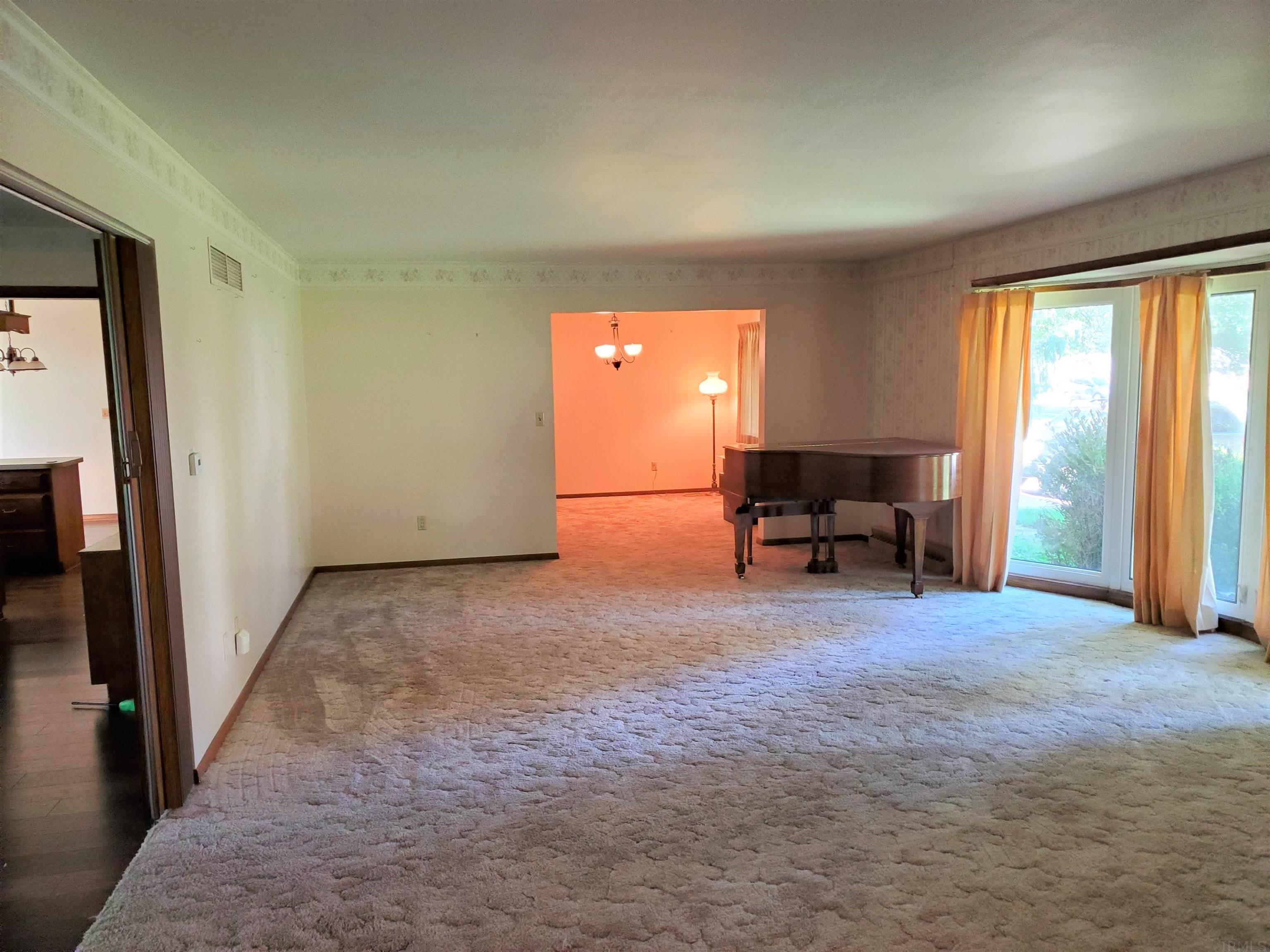 4864 Reed Road Fort Wayne, IN 46835 - Photo 4 of 33 Gallery Image 4