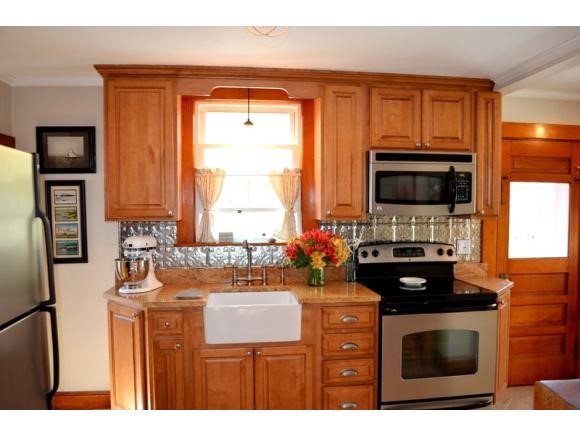 10 Pepperrell Road Kittery, ME 03905 - Photo 2 of 28