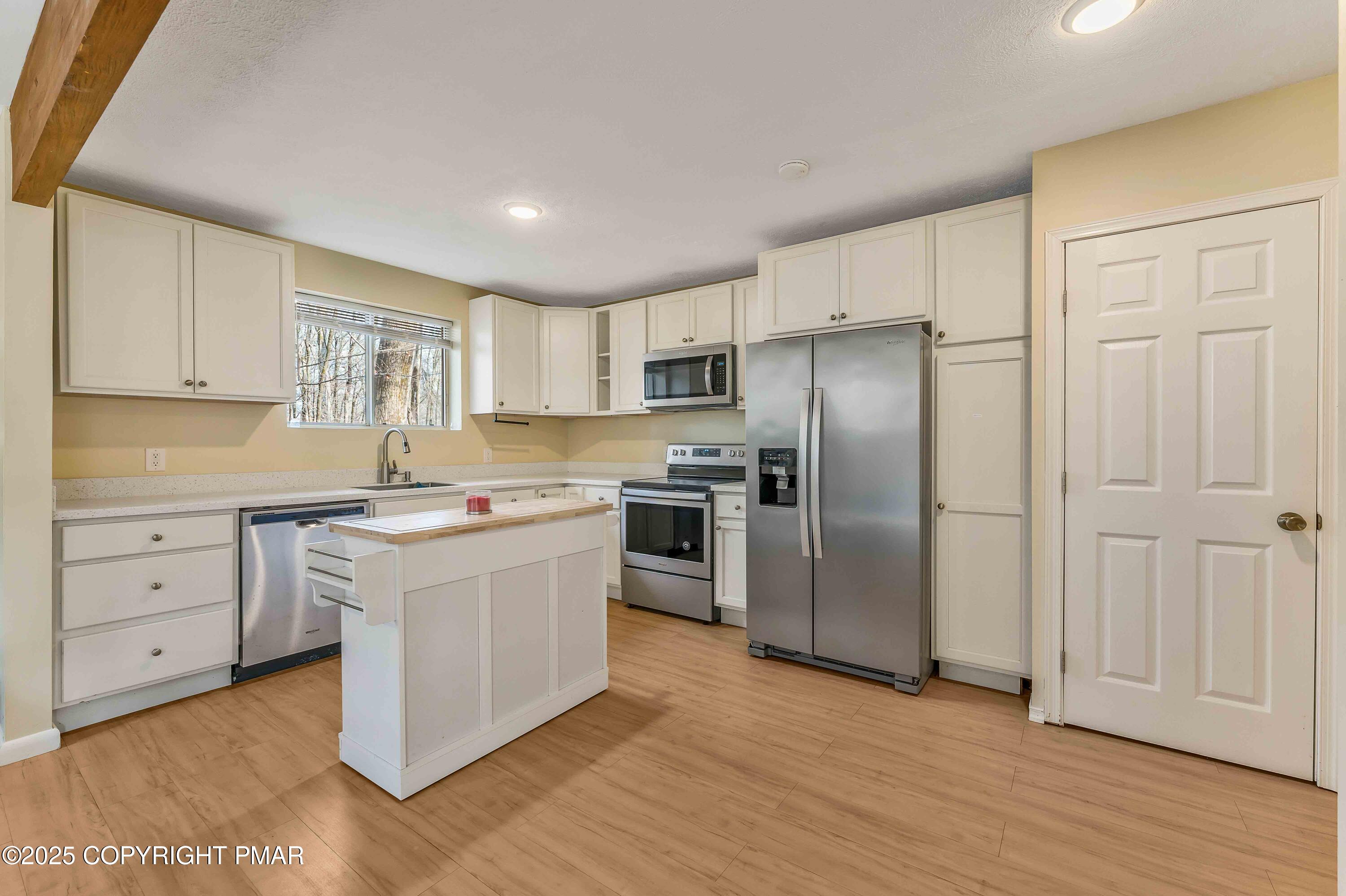 162 Selig Road Pocono Lake, PA 18347 - Photo 17 of 46 162 Selig Road, Pocono Lake, PA-18