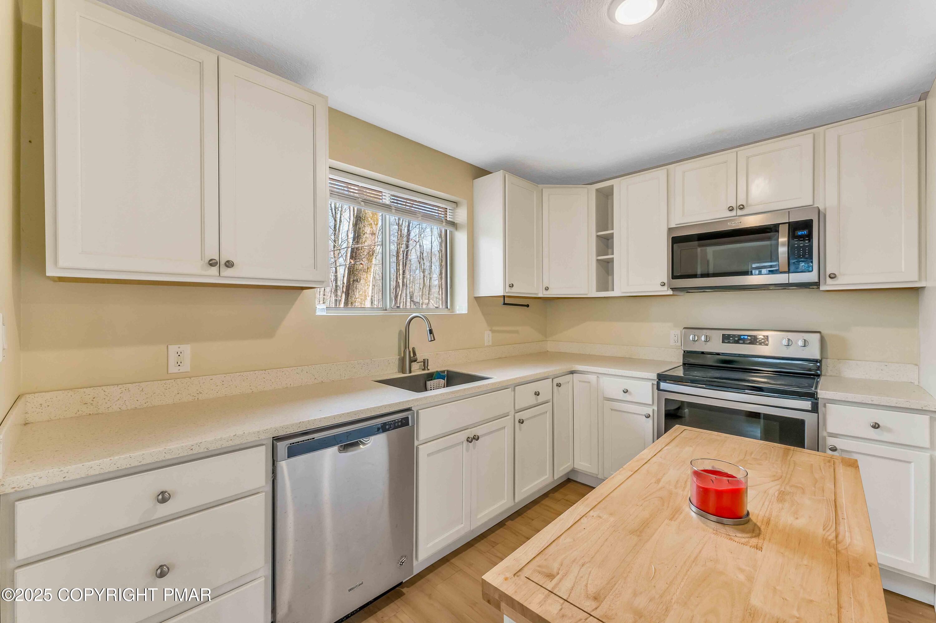 162 Selig Road Pocono Lake, PA 18347 - Photo 21 of 46 162 Selig Road, Pocono Lake, PA-22