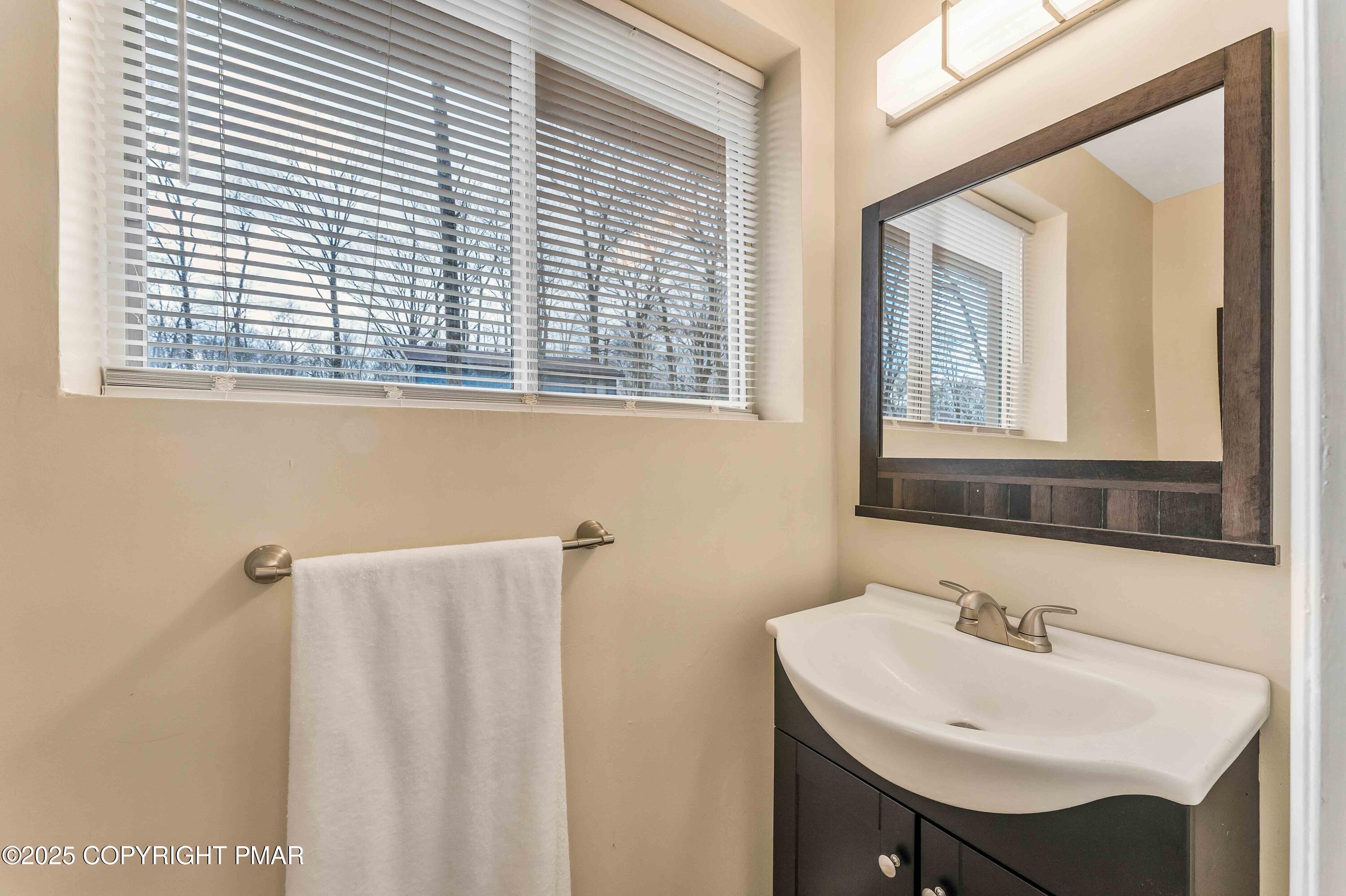 162 Selig Road Pocono Lake, PA 18347 - Photo 24 of 46 162 Selig Road, Pocono Lake, PA-25