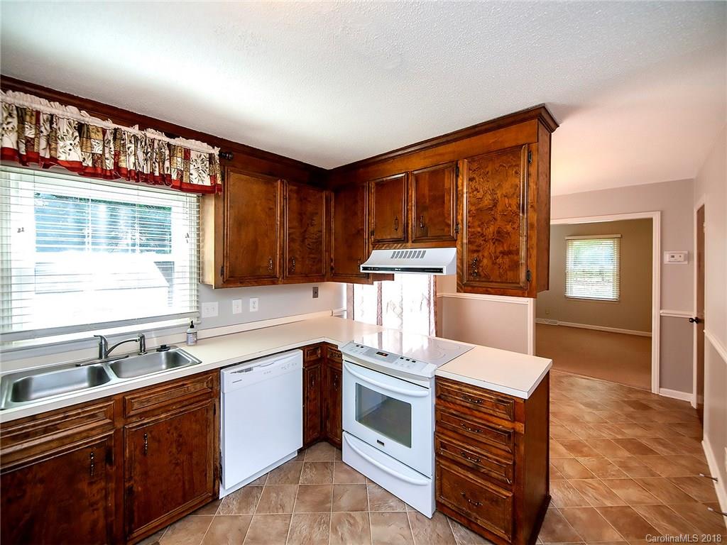 7000 Porterfield Road Charlotte, NC 28226 - Photo 6 of 17