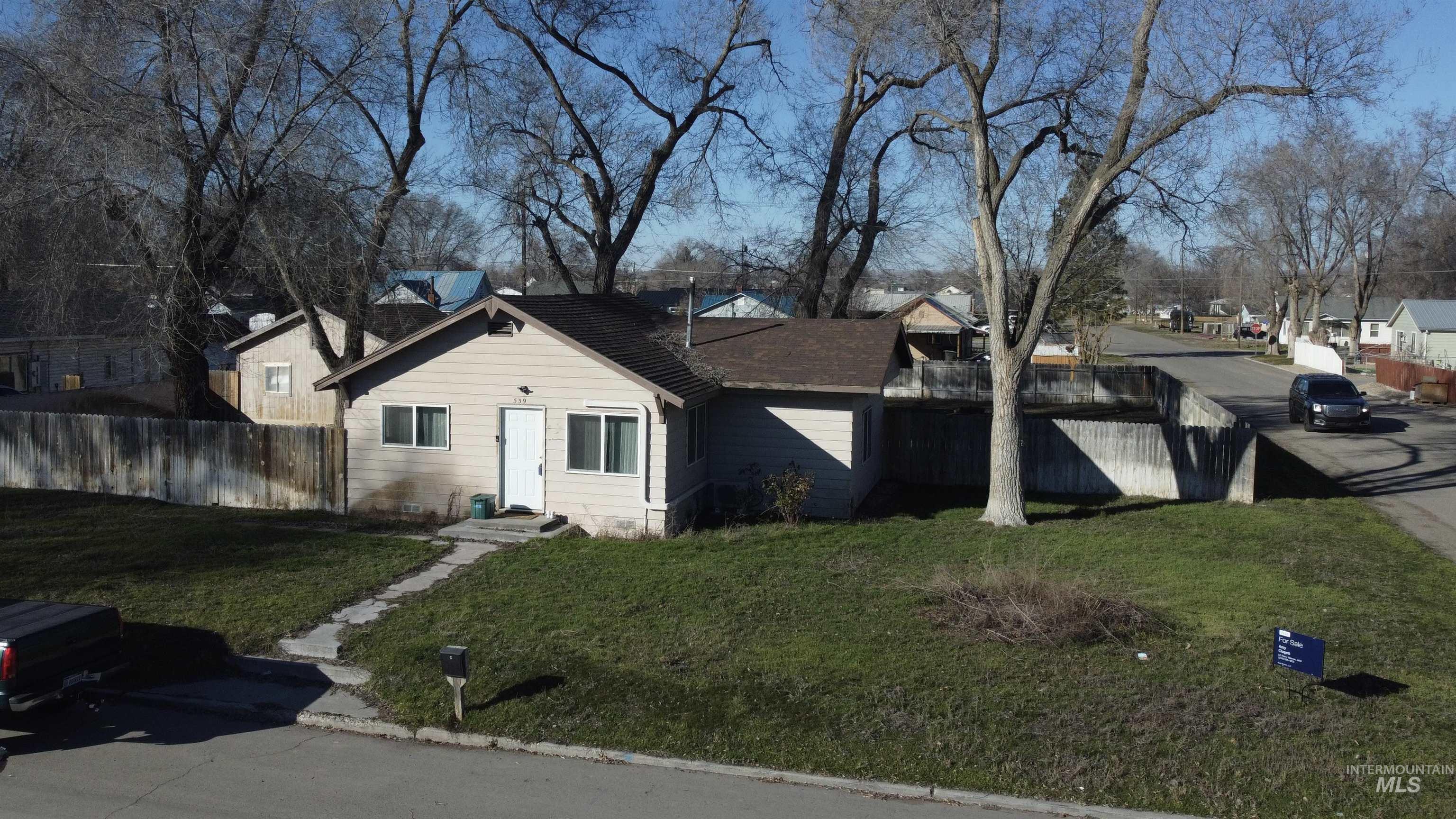 539 North 2nd Street Nyssa, OR 97913 - Photo 8 of 18 View of front facade featuring a residential view