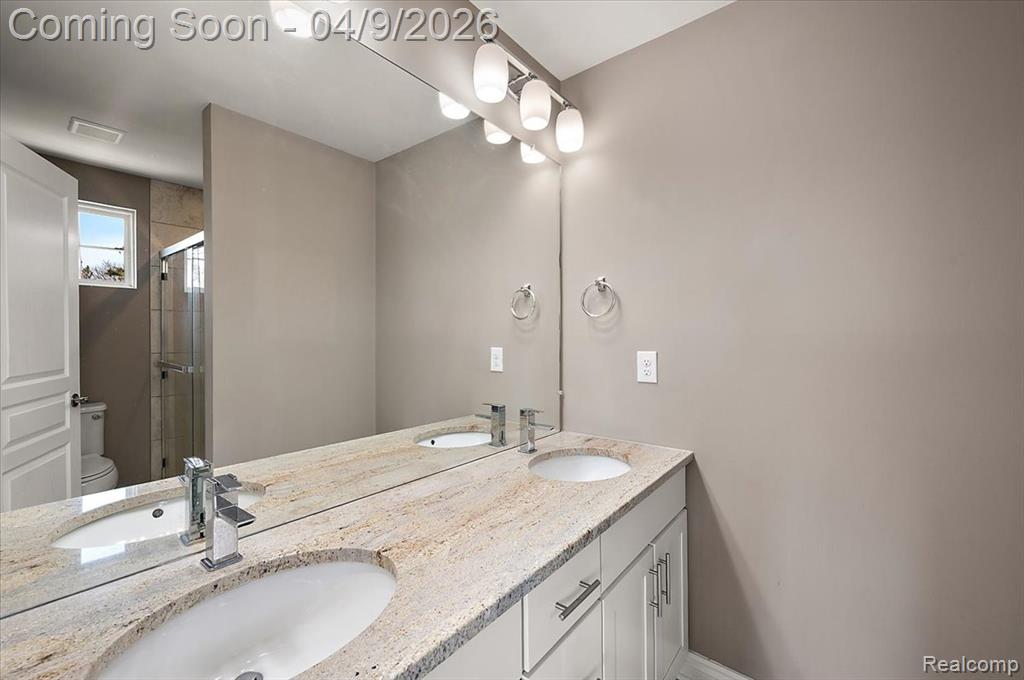 2877 Hartwick Drive Rochester, MI 48307 - Photo 36 of 44