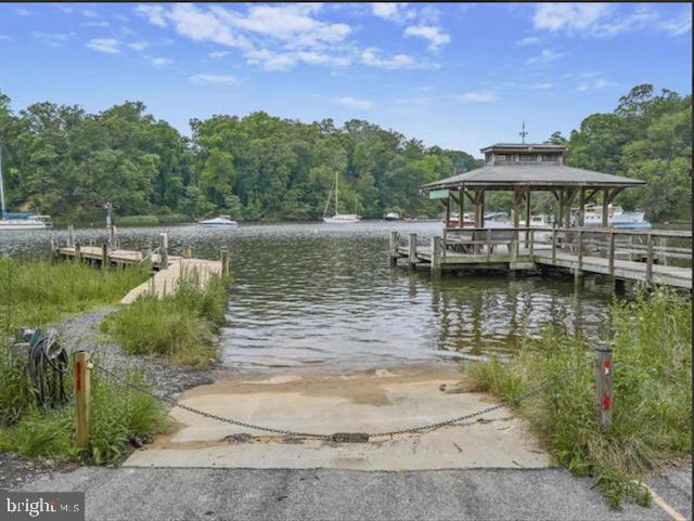 1465 Ridgeway Arnold, MD 21012 - Photo 16 of 61 Community boat ramp