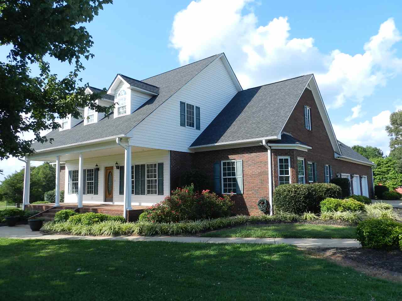 113 Guest Ridge Road Gaffney, SC 29340 - Photo 3 of 36