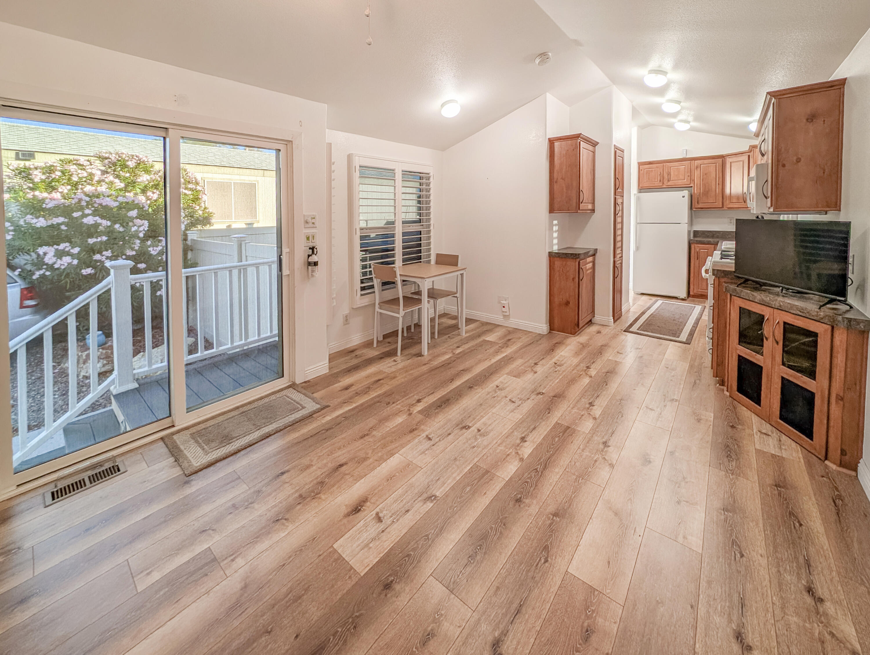 70200 Dillon Road, Unit 2 Desert Hot Springs, CA 92241 - Photo 9 of 24 08